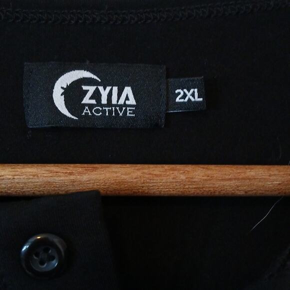 Zyia active men's long sleeve Henley shirt - Picture 3 of 4